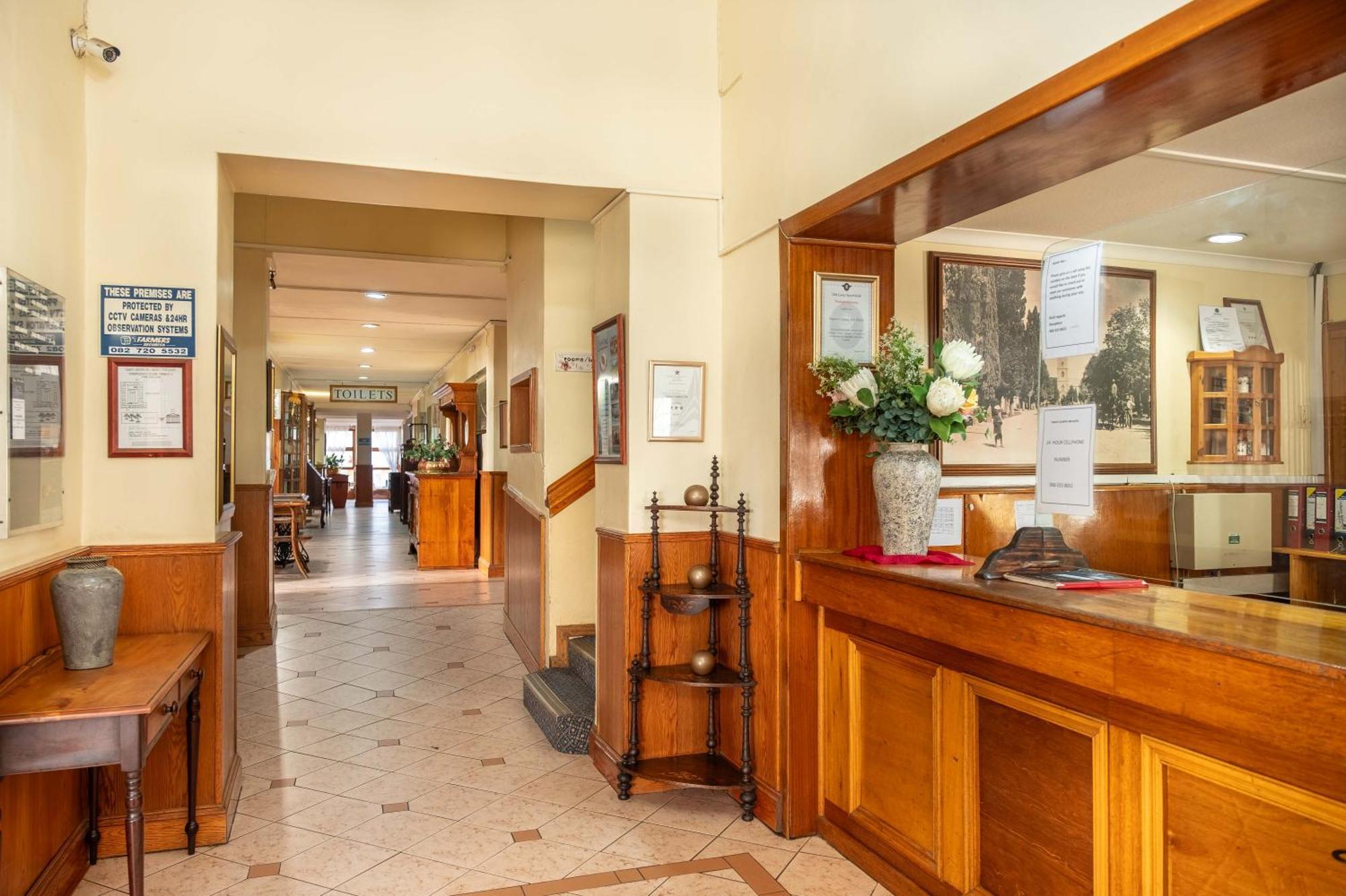 Karoo Country Inn Middelburg  外观 照片
