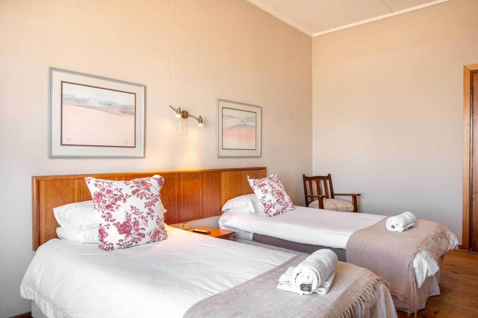Karoo Country Inn Middelburg  外观 照片