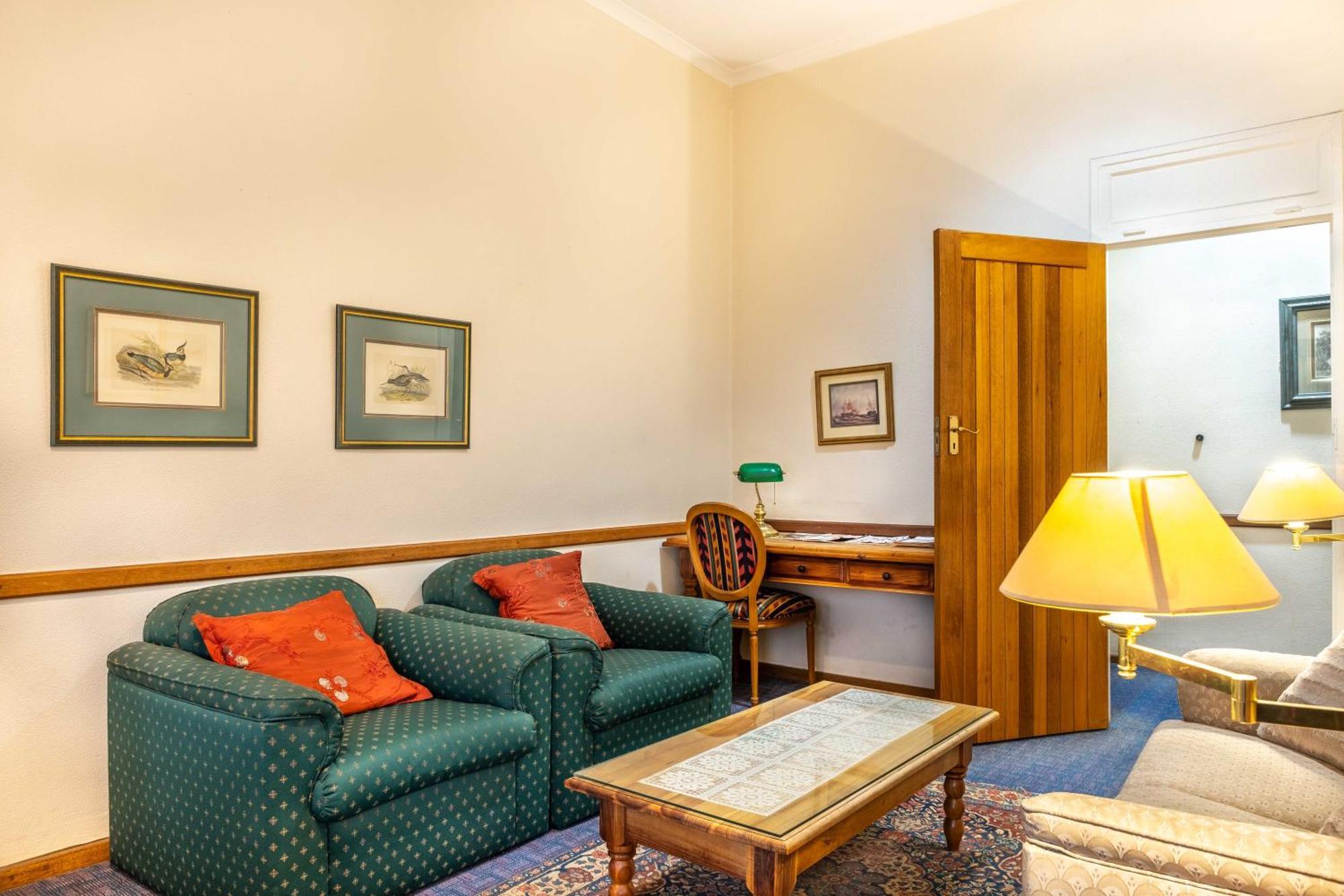 Karoo Country Inn Middelburg  外观 照片