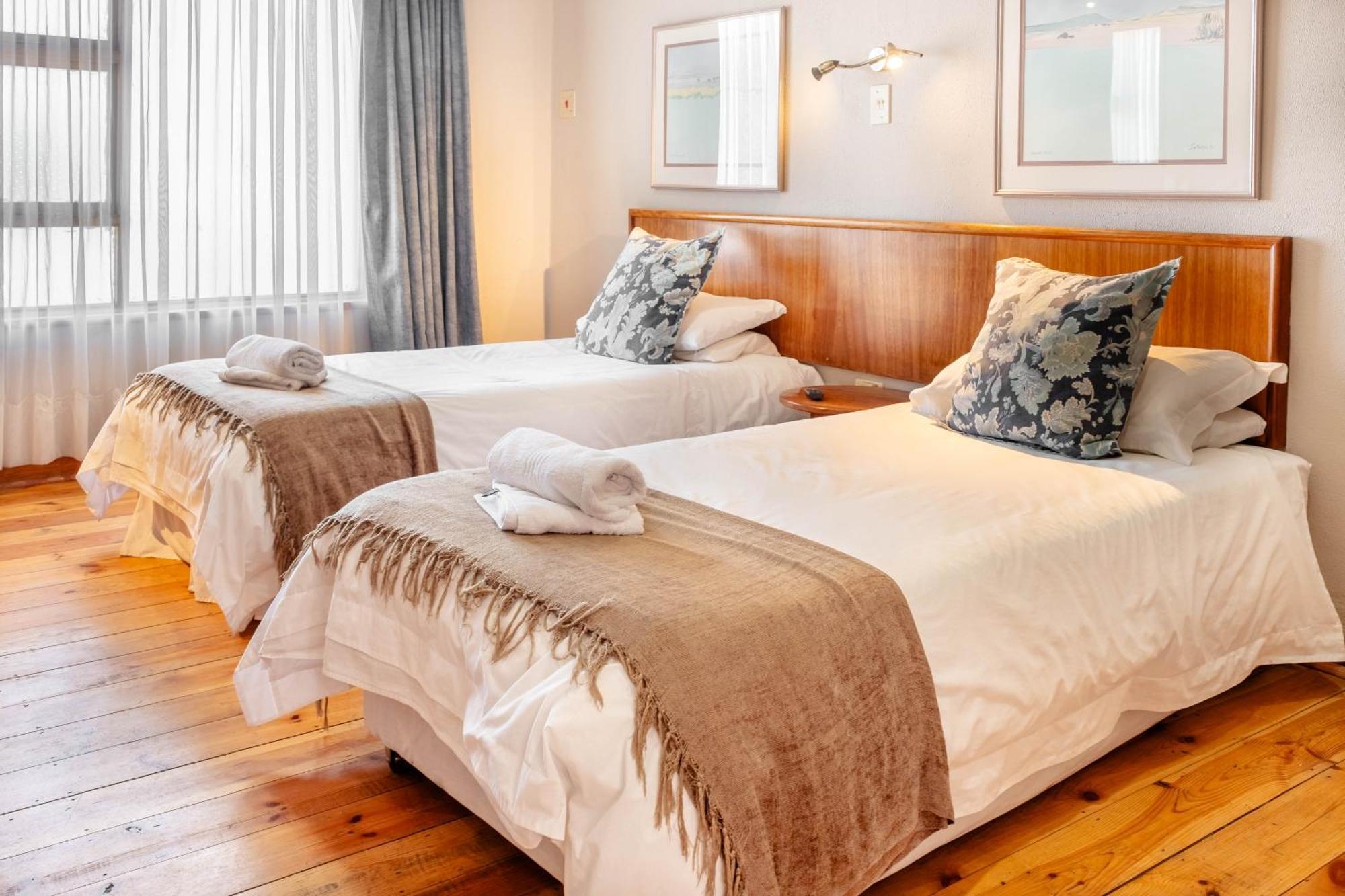 Karoo Country Inn Middelburg  外观 照片